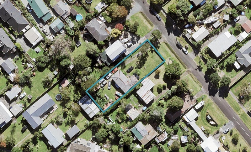7 Coleman Avenue, Herald Island, Auckland - Carousel 1