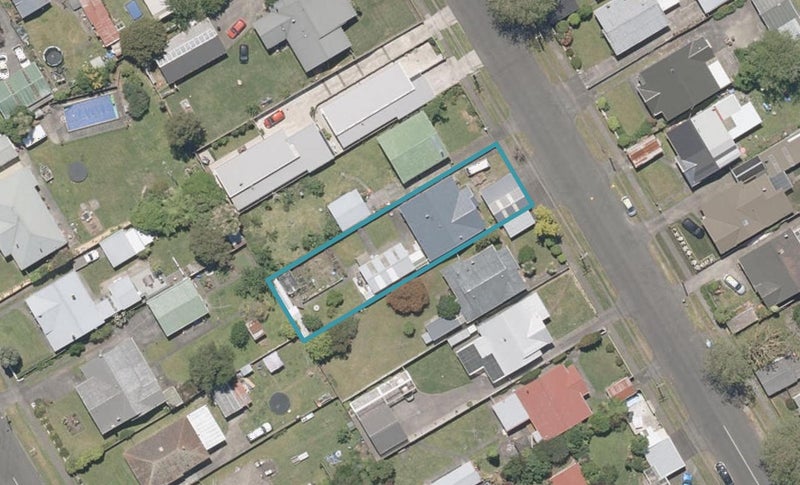 12 Millward Street, Whanganui East, Whanganui - Carousel 1