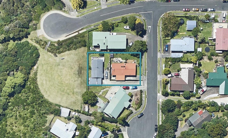 3 Neil Place, Gate Pa, Tauranga - Carousel 1