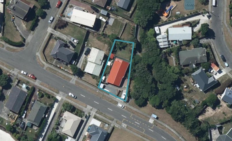 100 Pikarere Street, Titahi Bay, Porirua - Carousel 1