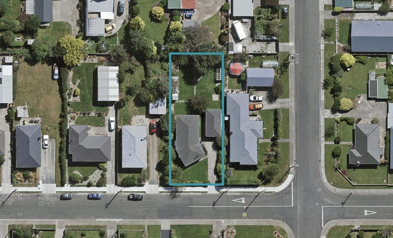22 Holloway Street, Waikiwi, Invercargill - Carousel 1