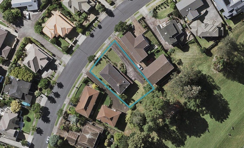 36 Panapa Drive, Saint Johns, Auckland - Carousel 1