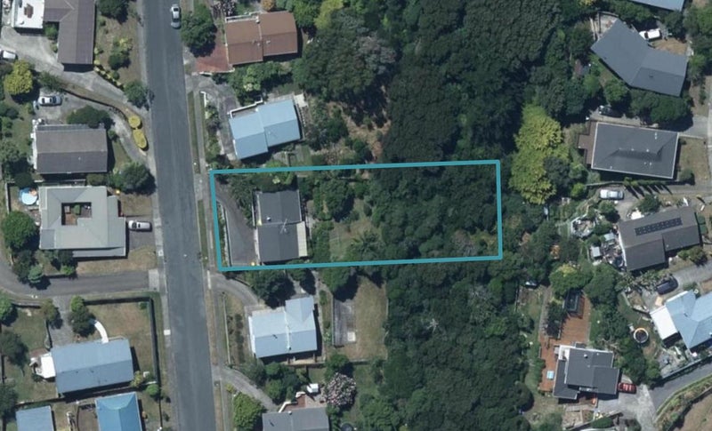 93 Leeward Drive, Whitby, Porirua - Carousel 1
