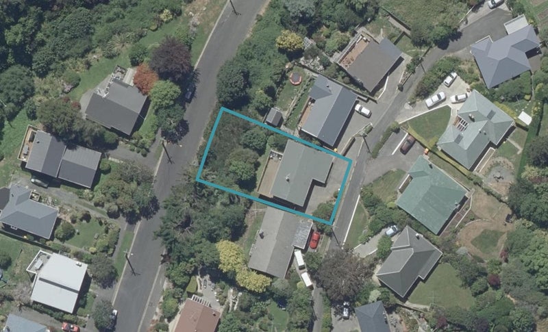 7 Upland Street, Helensburgh, Dunedin - Carousel 1