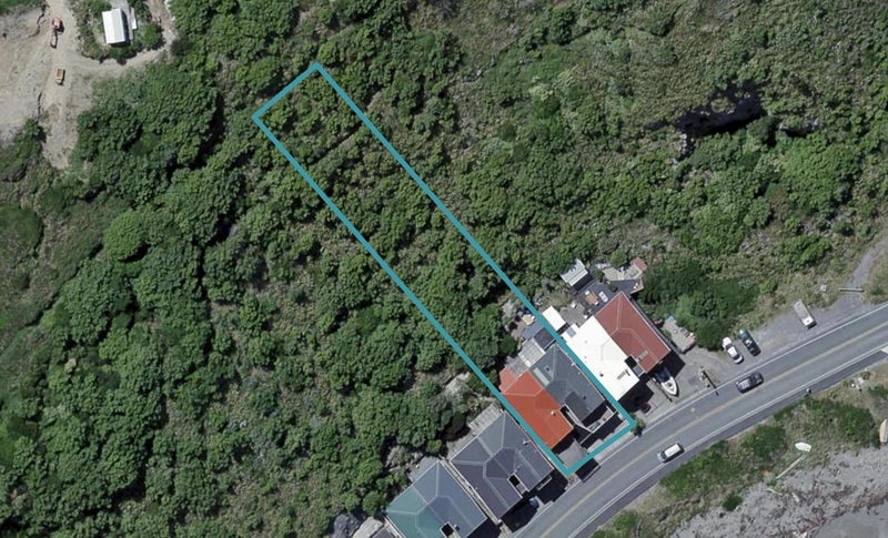 404 Queens Drive, Lyall Bay, Wellington - Carousel 1