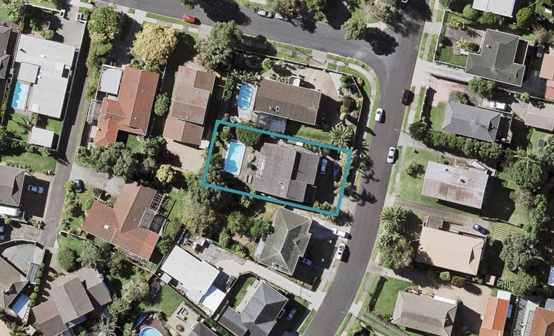 12 Anna Watson Road, Half Moon Bay, Auckland - Carousel 1