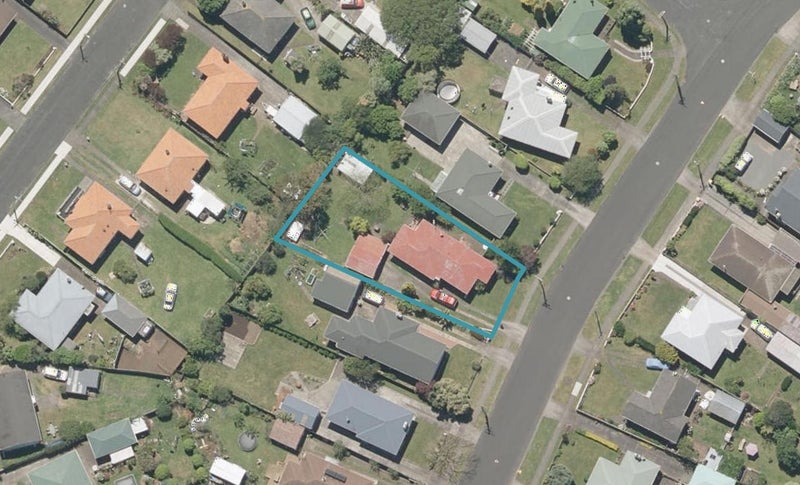 32 Selwyn Crescent, College Estate, Whanganui - Carousel 1