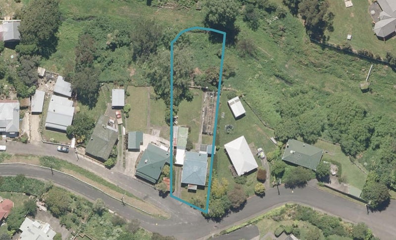 13 Forres Street, Durie Hill, Whanganui - Carousel 1