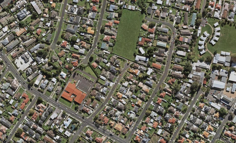 16 Mangarata Avenue, Papatoetoe, Auckland - Carousel 1