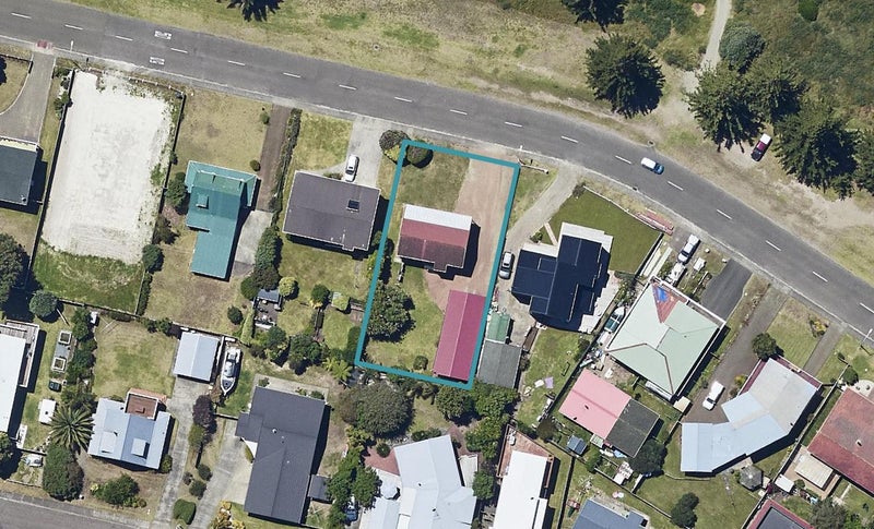 242 Ocean Road, Ohope, Ōhope - Carousel 1