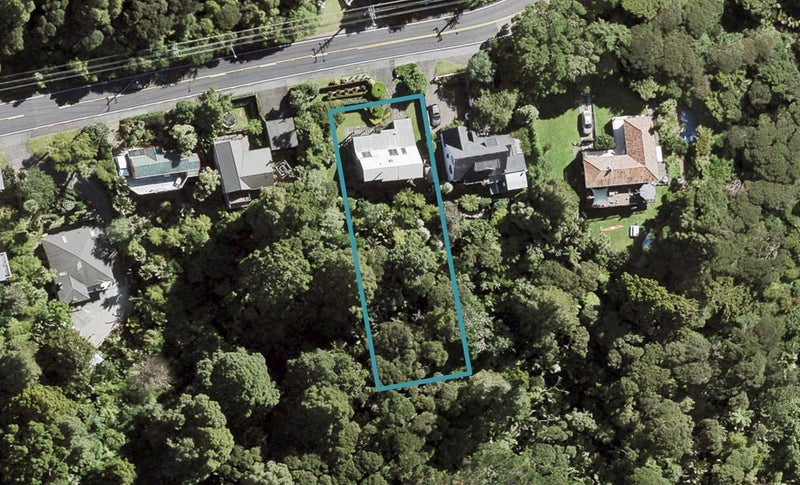 38 Huia Road, Titirangi, Auckland - Carousel 1