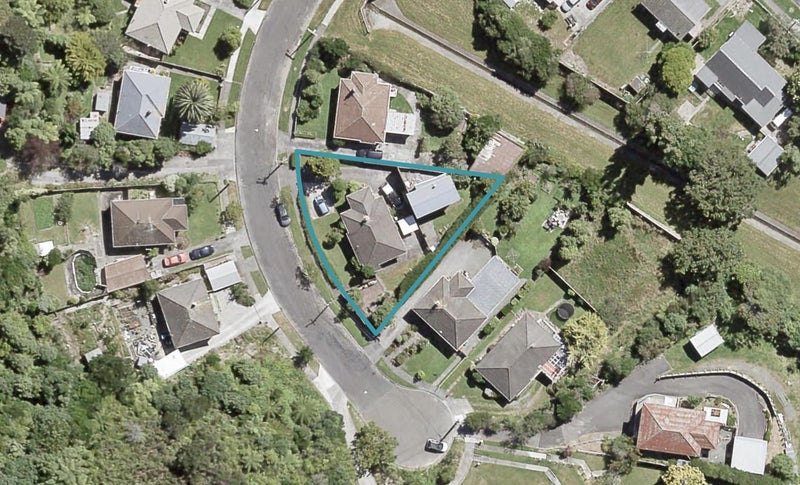 3 Hill Grove, Naenae, Lower Hutt - Carousel 1