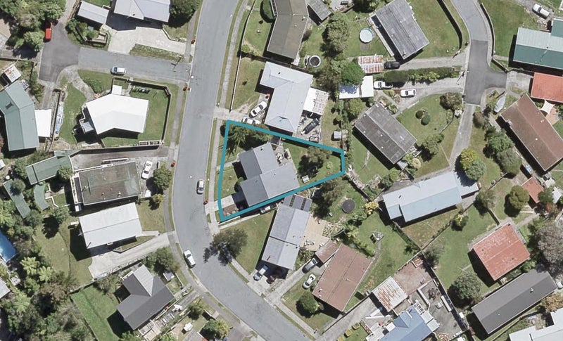 46 Aniseed Grove, Timberlea, Upper Hutt - Carousel 1