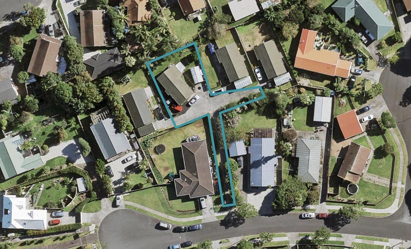 13 Bill Phillip Place, Clendon Park, Auckland - Carousel 1