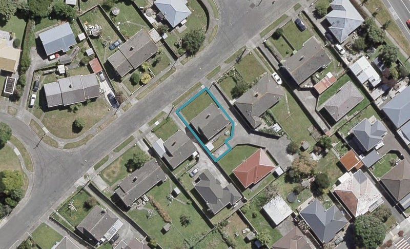 1/28 Athlone Crescent, Boulcott, Lower Hutt - Carousel 1