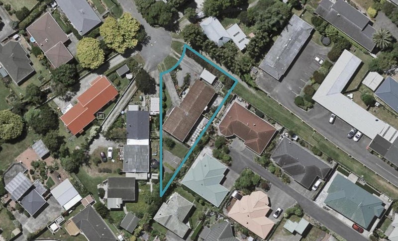 8A TE URUHI GR, PARAPARAUMU, PARAPARAUMU - Carousel 1