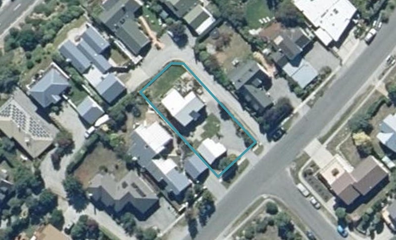 12 Oregon Drive, Kelvin Heights, Queenstown - Carousel 1