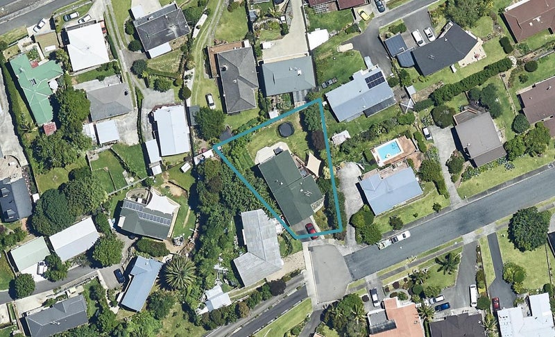 21 Lebanon Street, Judea, Tauranga - Carousel 1
