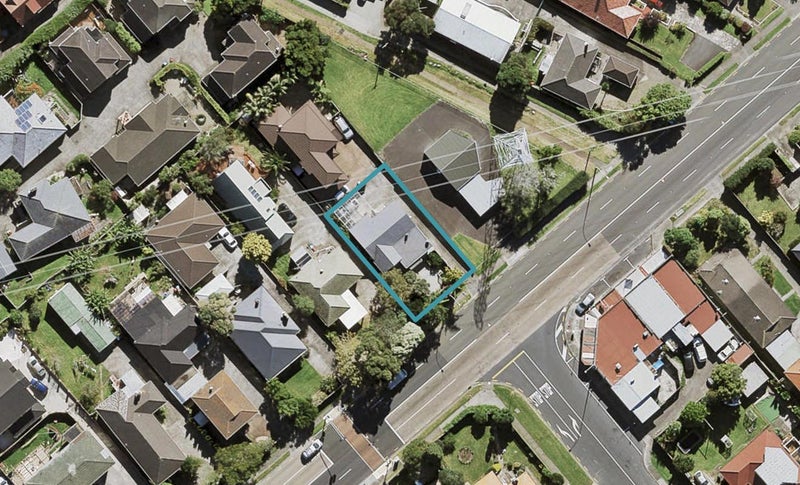 197 Hillsborough Road, Hillsborough, Auckland - Carousel 1