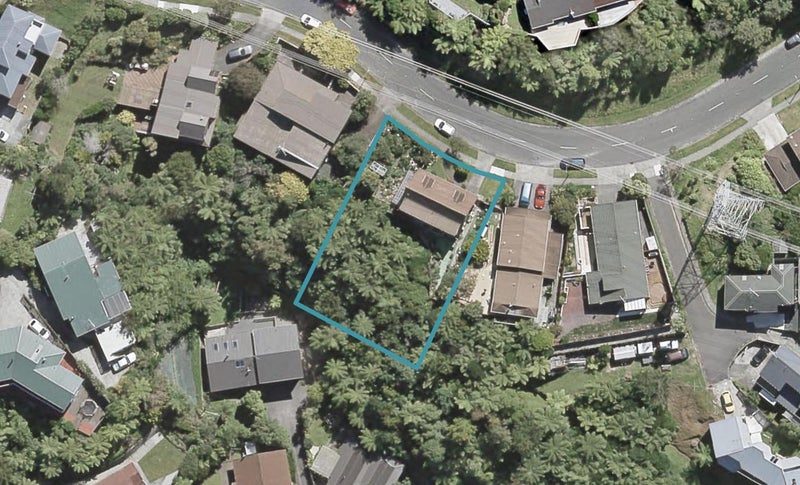 12 Matuhi Street, Tirohanga, Lower Hutt - Carousel 1