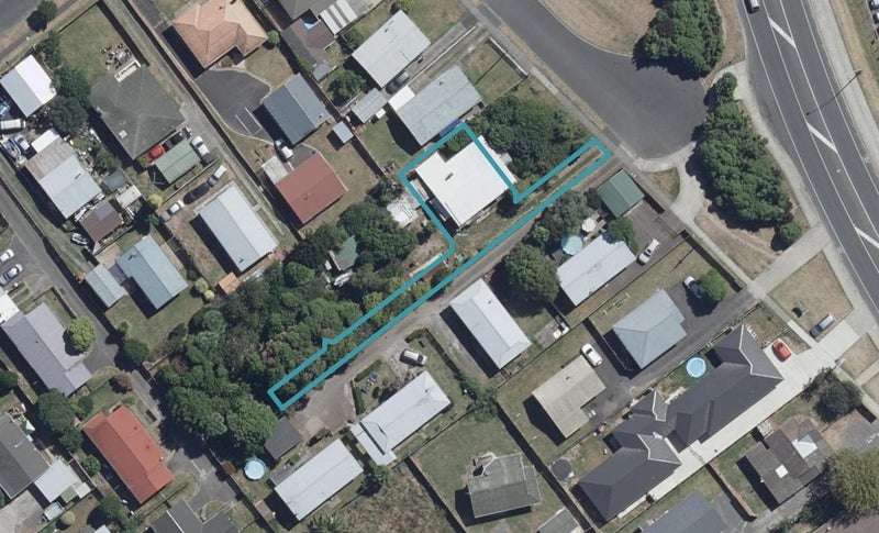 2/121 Avalon Drive, Nawton, Hamilton - Carousel 1