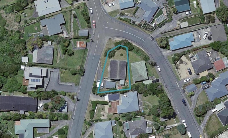 1 Miles Crescent, Newlands, Wellington - Carousel 1