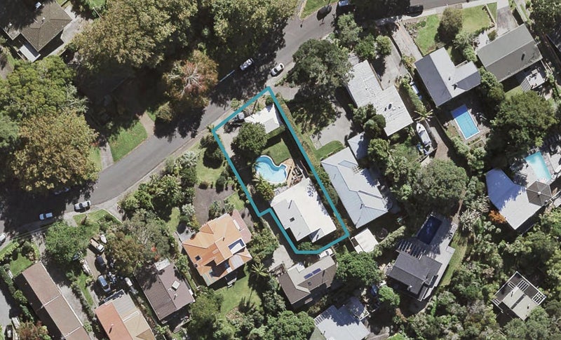 13 Glade Place, Birkenhead, Auckland - Carousel 1