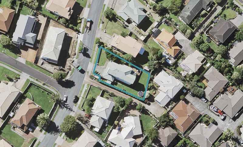 77 Edendale Road, Somerville, Manukau - Carousel 1