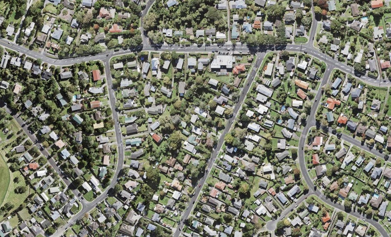 6/11 Stottholm Road, Titirangi, Auckland - Carousel 1