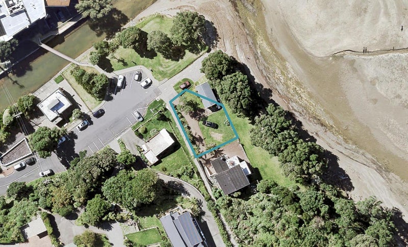 4A Browns Bay Road, Rothesay Bay, Auckland - Carousel 1