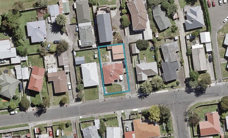 33 Clouston Park Road, Clouston Park, Upper Hutt - Carousel 1
