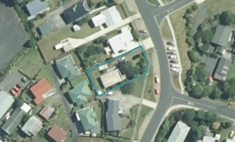 8 James Street, Raglan, Raglan - Carousel 1
