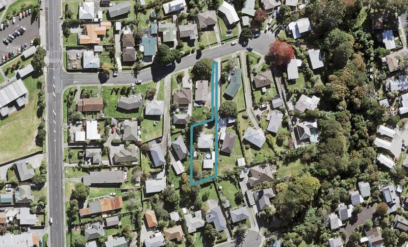 15 Aplin Place, Birkdale, Auckland - Carousel 1
