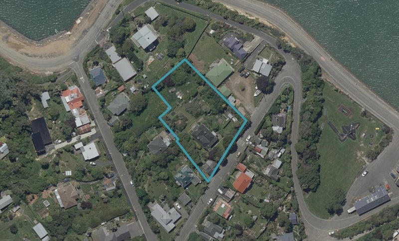 8 Beaconsfield Road, Portobello, Dunedin - Carousel 1
