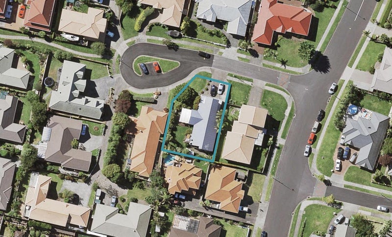 4 Hagen Close, Golflands, Auckland - Carousel 1