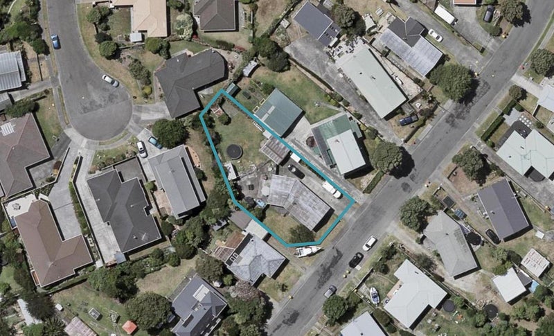 9 Rangiatea Street, Paraparaumu Beach, Paraparaumu - Carousel 1