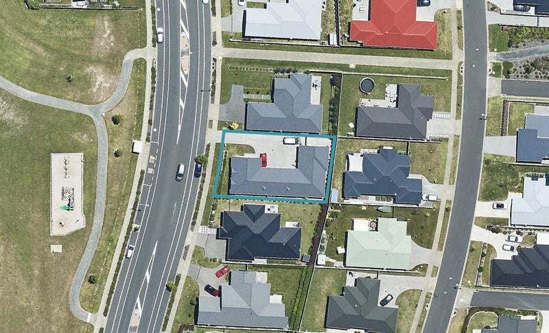 219 Lakes Boulevard, Pyes Pa, Tauranga - Carousel 1