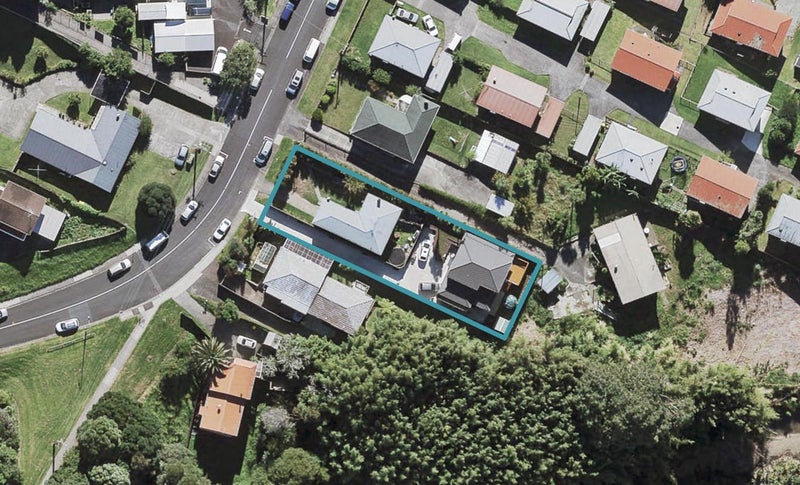 113 Tirimoana Road, Te Atatu South, Auckland - Carousel 1