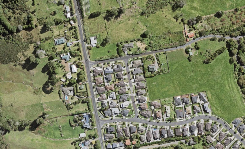 12 Murray Becroft Avenue, Henderson Valley, Auckland - Carousel 1