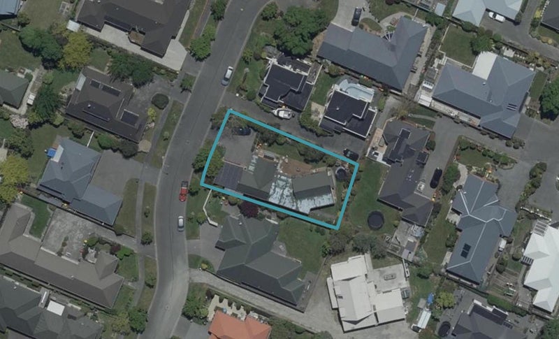 10 Claverley Gardens, Avonhead, Christchurch - Carousel 1