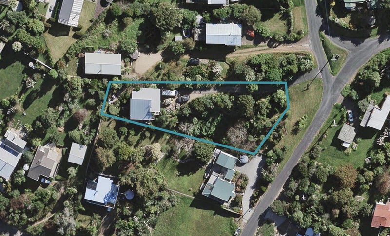 5 Park Road, Surfdale, Waiheke Island - Carousel 1