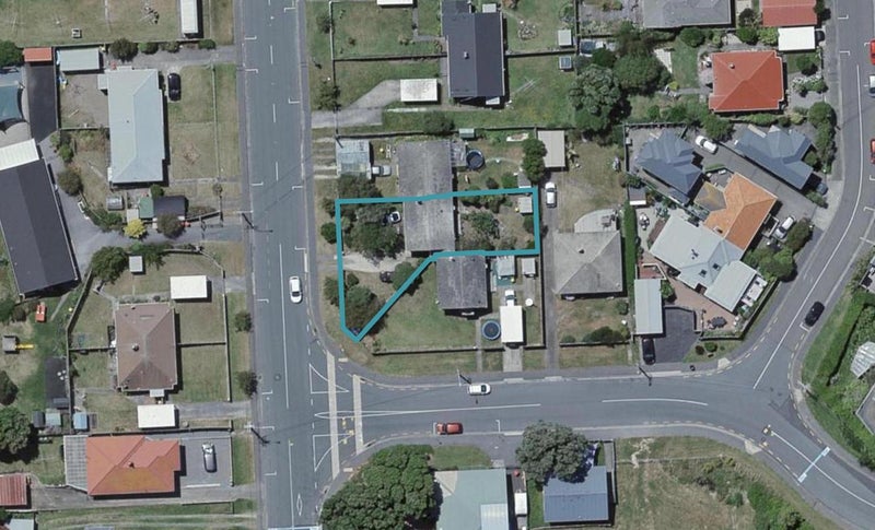 41 Strathmore Avenue, Strathmore Park, Wellington - Carousel 1