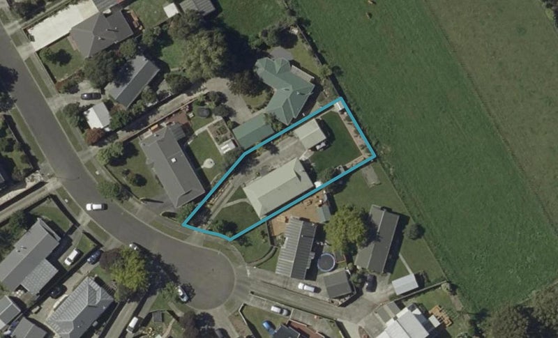 11 Charles Cross Street, Longburn, Palmerston North - Carousel 1