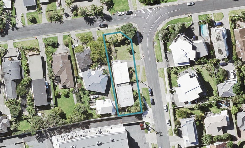 2/47 Braemar Road, Rothesay Bay, Auckland - Carousel 1