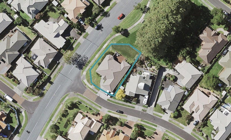 28 Tarnica Road, Northpark, Auckland - Carousel 1