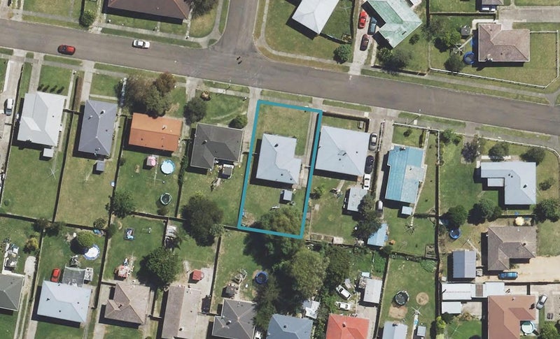 35 Cavendish Crescent, Outer Kaiti, Gisborne - Carousel 1