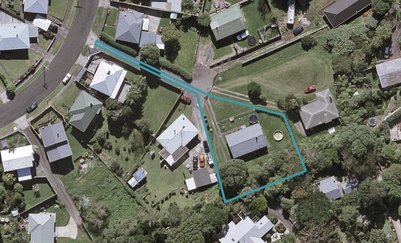 28B Banks Street, Marfell, New Plymouth - Carousel 1