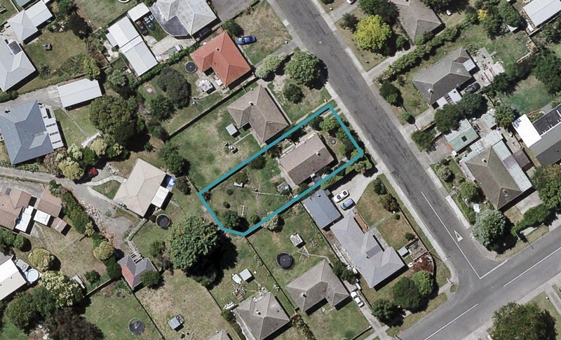 1237 Cunningham Crescent, Mayfair, Hastings - Carousel 1
