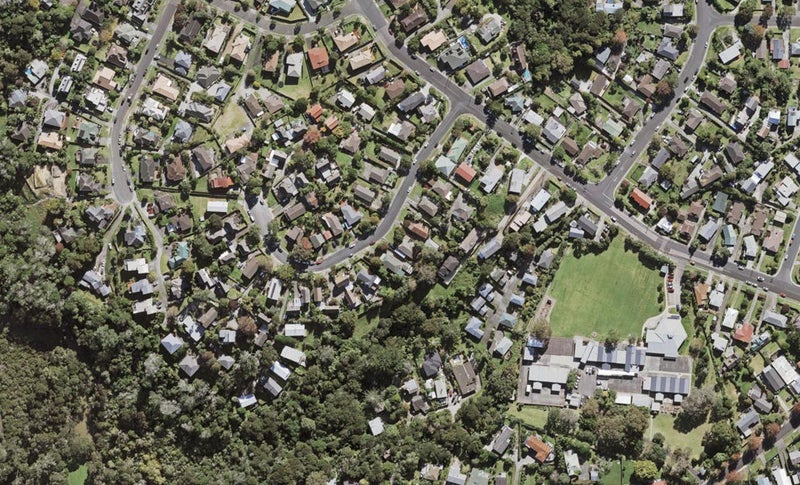 12 Tree View Avenue, Glenfield, Auckland - Carousel 1