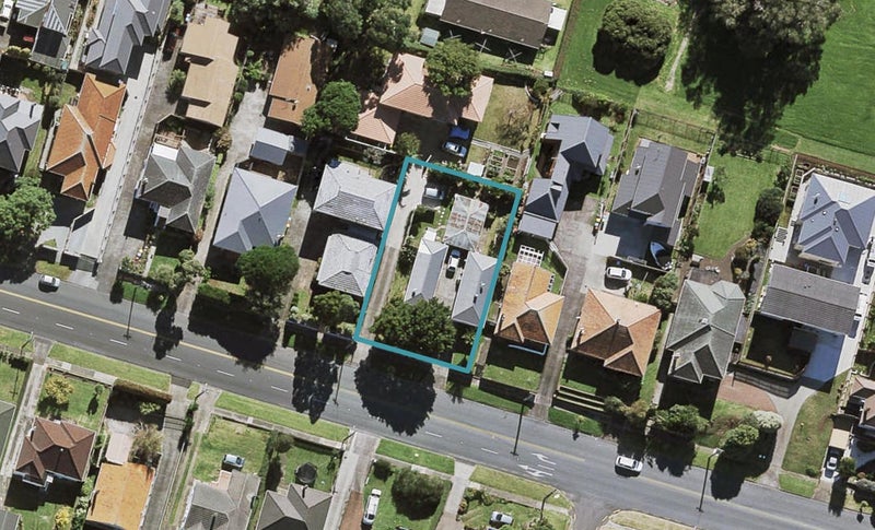 14 Herd Road, Hillsborough, Auckland - Carousel 1